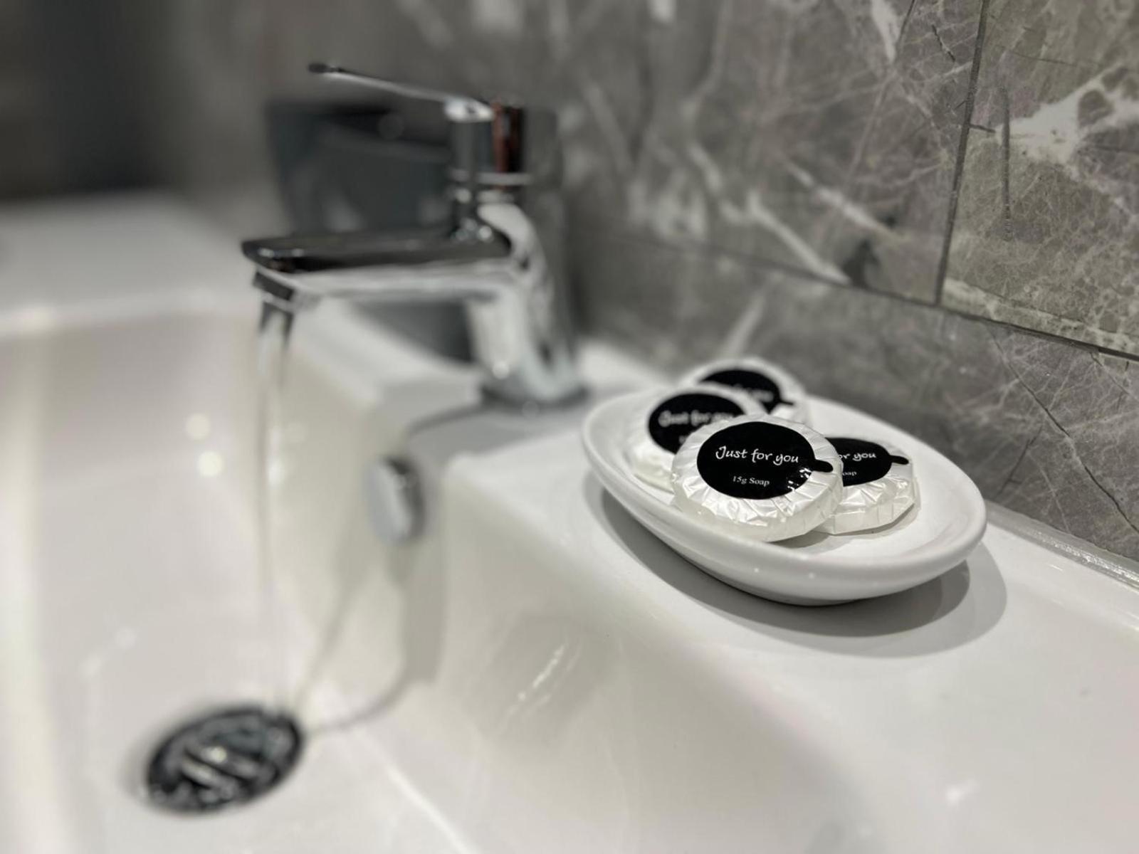 Whiskawaystays - Foregate Street - Apartment 4 Вустер Экстерьер фото