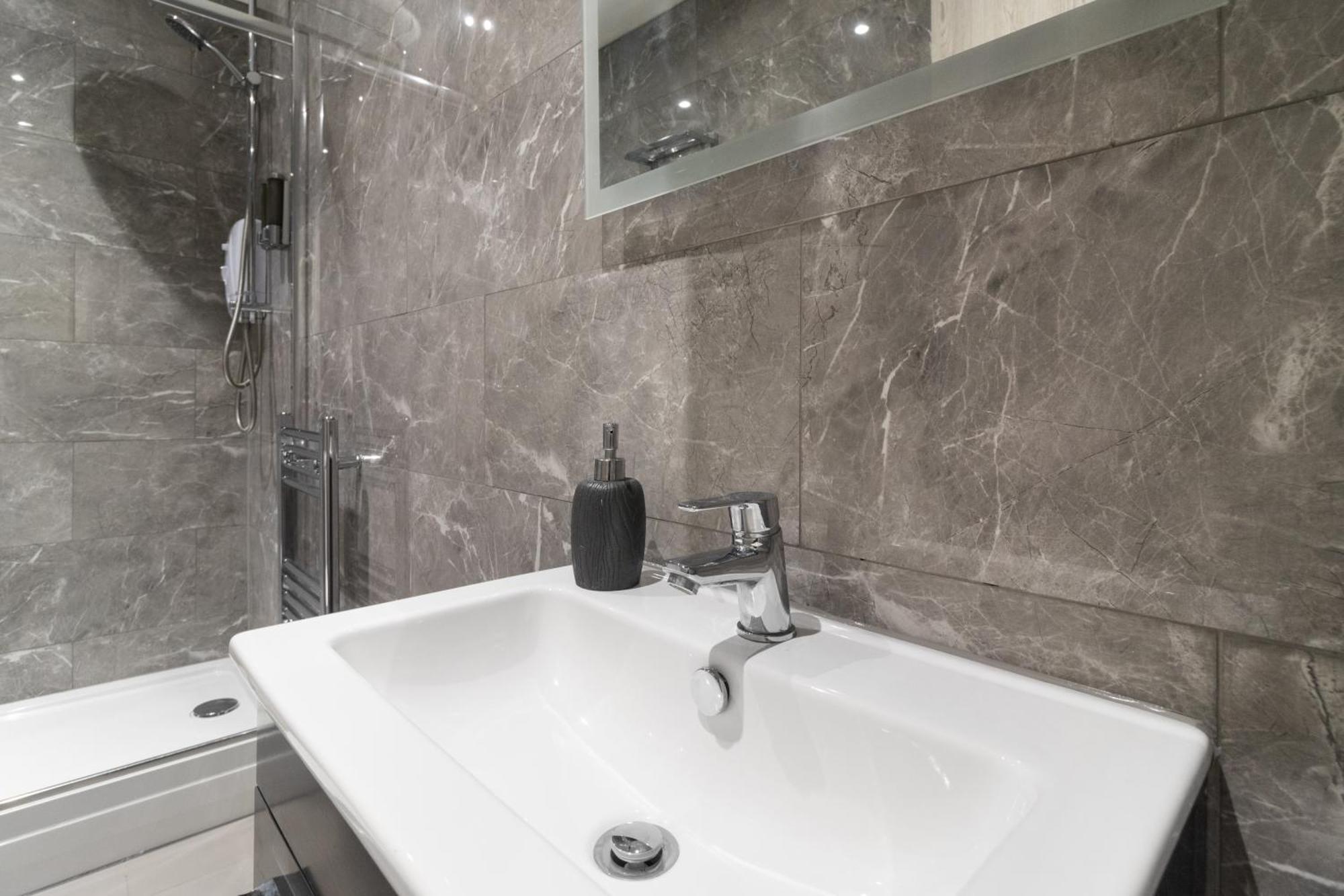 Whiskawaystays - Foregate Street - Apartment 4 Вустер Экстерьер фото